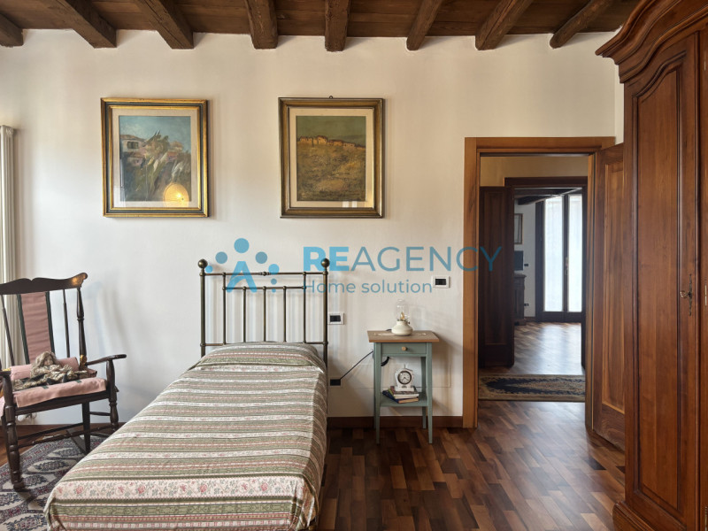 VALDAGNO, a un passo dal centro storico

SIETE ALLA RICERCA DI UNA CASA INDIPENDENTE PRONTA PER E...