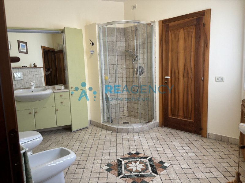 VALDAGNO, a un passo dal centro storico

SIETE ALLA RICERCA DI UNA CASA INDIPENDENTE PRONTA PER E...