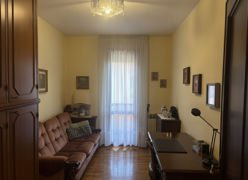 Nel cuore di Mestrino, dove ogni servizio è raggiungibile comodamente a piedi, questa porzione di...
