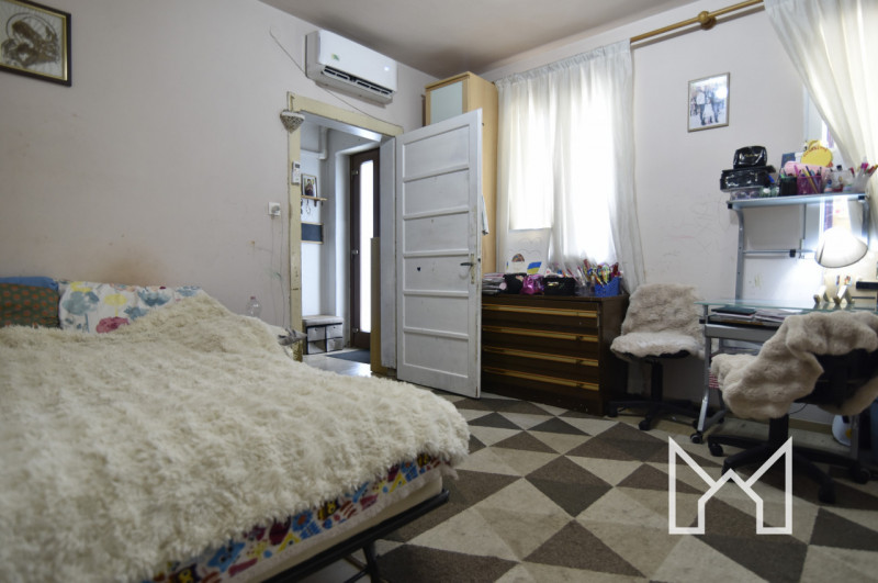 FELLETTE- In zona centralissima al paese comoda a tutti i servizi, proponiamo villa singola di me...