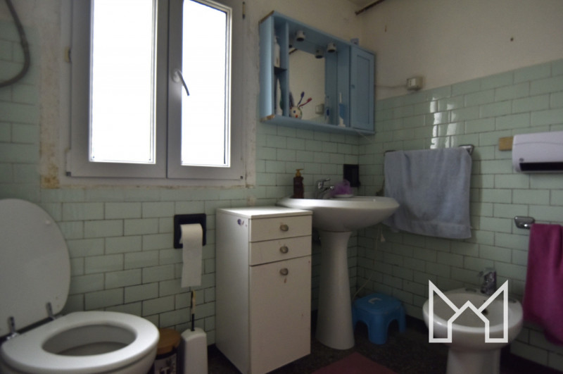 FELLETTE- In zona centralissima al paese comoda a tutti i servizi, proponiamo villa singola di me...