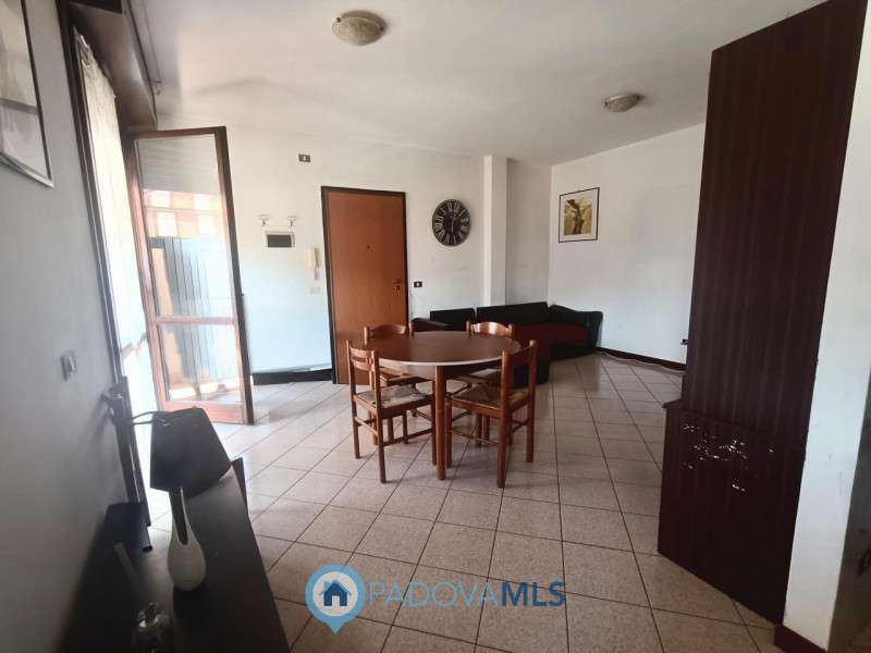 Immobile in esclusiva al Gruppo Padova MLS
Masera di Padova – Luminoso appartamento con ascensore...