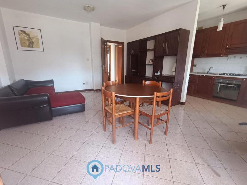 Immobile in esclusiva al Gruppo Padova MLS
Masera di Padova – Luminoso appartamento con ascensore...