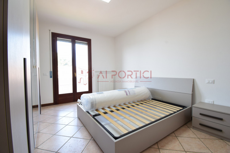 Cambroso di CODEVIGO - APPARTAMENTO arredato come da foto, situato in un tranquillo contesto resi...