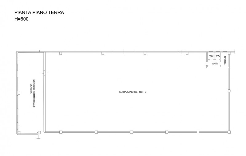 Proponiamo in vendita a Merlara, nella zona artigianale, ampio fabbricato ad uso commerciale e ar...