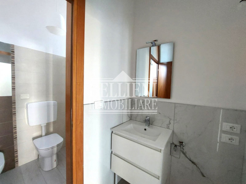 SAN FELICE E FORTUNATO - In un palazzo recentemente ristrutturato e a due passi dal centro, propo...