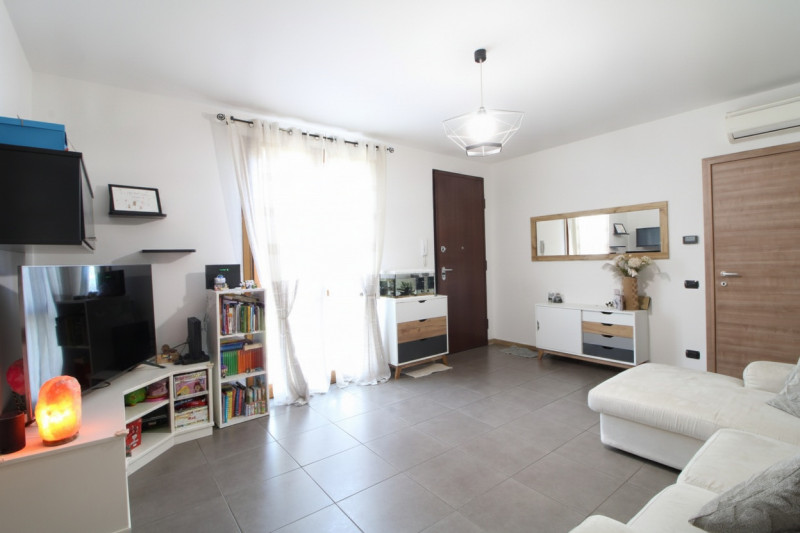 A Terrassa Padovana, precisamente nel centro della vivace cittadina, si propone in vendita un'aff...