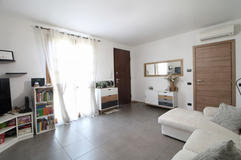 A Terrassa Padovana, precisamente nel centro della vivace cittadina, si propone in vendita un'aff...
