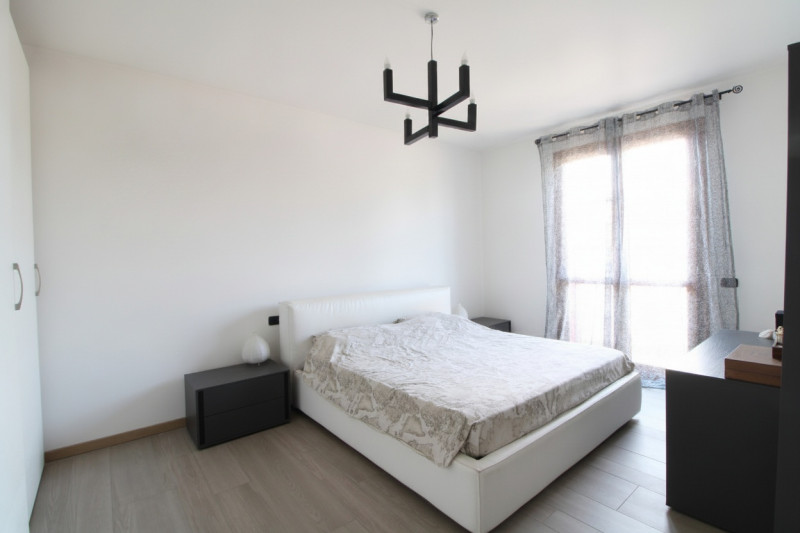 A Terrassa Padovana, precisamente nel centro della vivace cittadina, si propone in vendita un'aff...