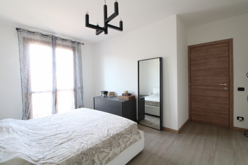 A Terrassa Padovana, precisamente nel centro della vivace cittadina, si propone in vendita un'aff...