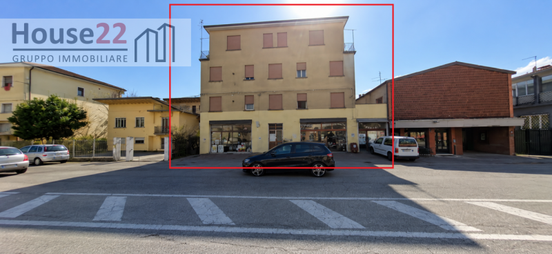 VIALE DELLA PACE 274 (Vicenza Est). In viale della Pace, davanti l'ingresso della Caserma Ederle,...