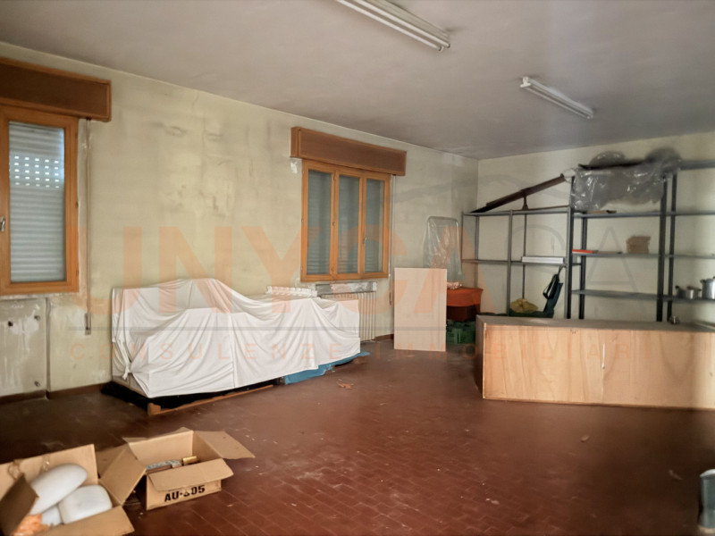 RUBANO: Fraz. Sarmeola. proponiamo in vendita, in posizione strategica e facilmente raggiungibile...
