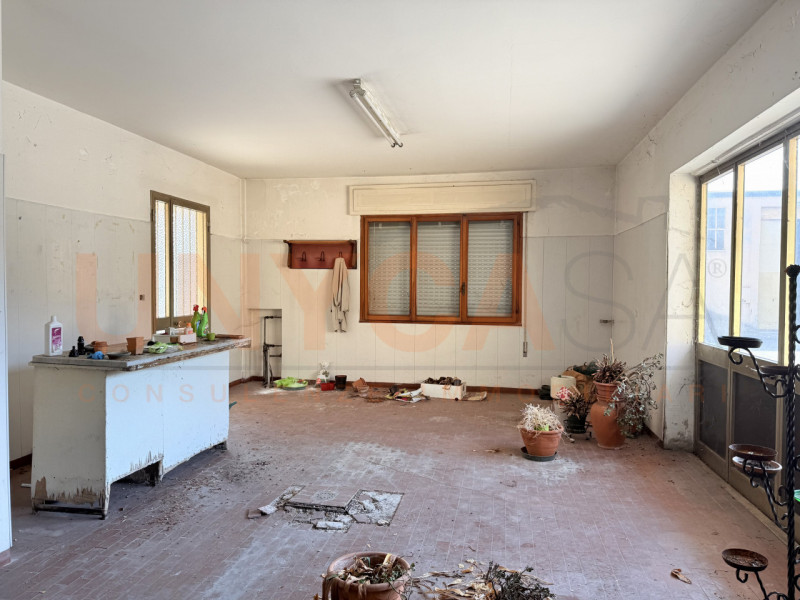 RUBANO: Fraz. Sarmeola. proponiamo in vendita, in posizione strategica e facilmente raggiungibile...