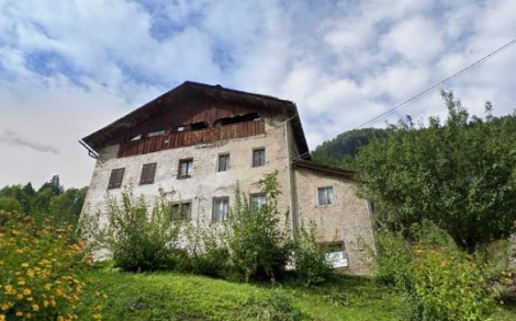 Rif. A.A.54-25

Vendita all'asta - porzione di fabbricato su 3 livelli in data 31 luglio 2026

De...