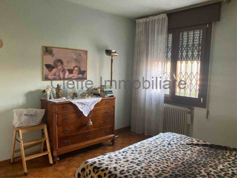 Situato nel cuore di San Bellino, vendesi appartamento al 1° piano di piccola e curata palazzina,...