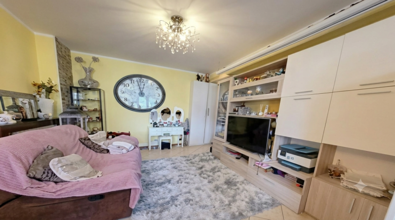 (Per INFO Monica 3482688677) In affitto, nel cuore del quartiere Montà di Padova, proponiamo lumi...