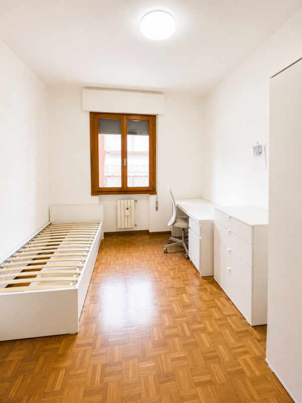 Situato in un contesto tranquillo e ben servito, l'appartamento offre ambienti accoglienti, funzi...