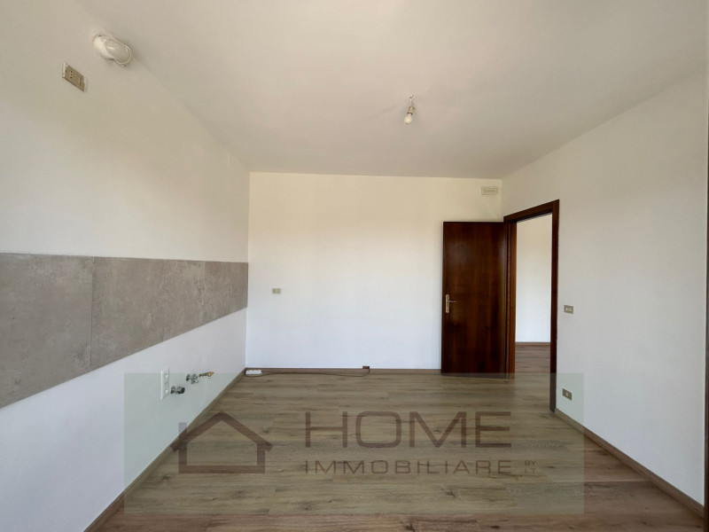 Scopri questa esclusiva opportunità,appartamento indipendente situato nel cuore di Bastia, una de...