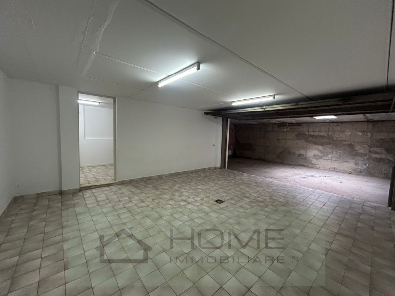 Scopri questa esclusiva opportunità,appartamento indipendente situato nel cuore di Bastia, una de...
