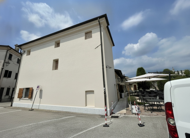 NOSTRA ESCLUSIVA: in centro a Pagnano, a due passi dal centro storico di Asolo siamo a proporre i...