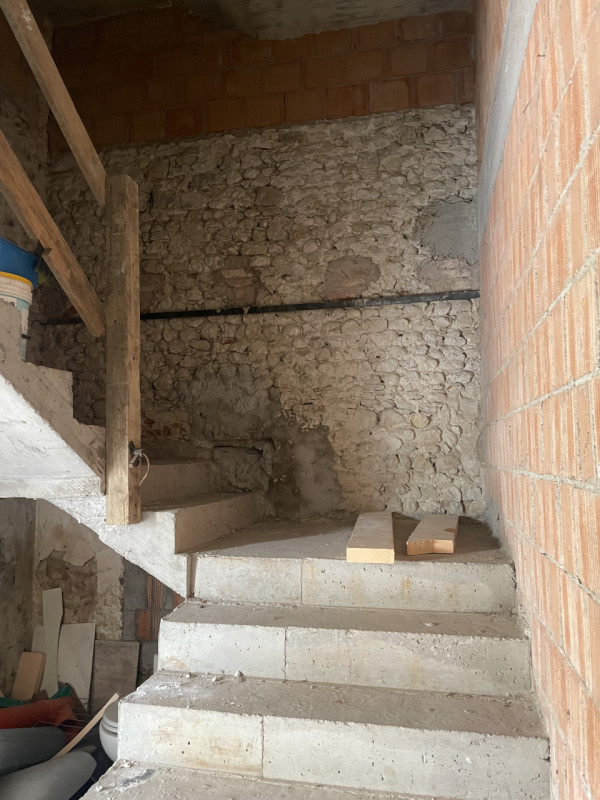 NOSTRA ESCLUSIVA: in centro a Pagnano, a due passi dal centro storico di Asolo siamo a proporre i...
