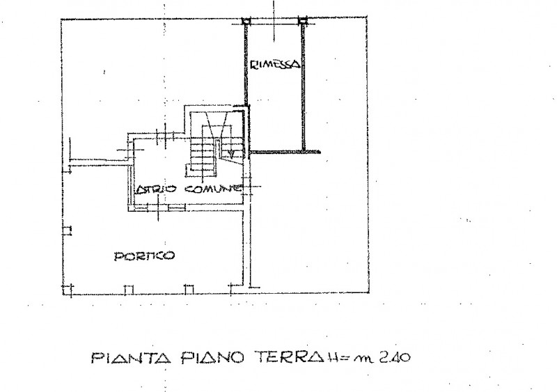 ALTAVILLA VICENTINA (VI): in una zona ai piedi della collina della Rocca, limitrofo al centro com...