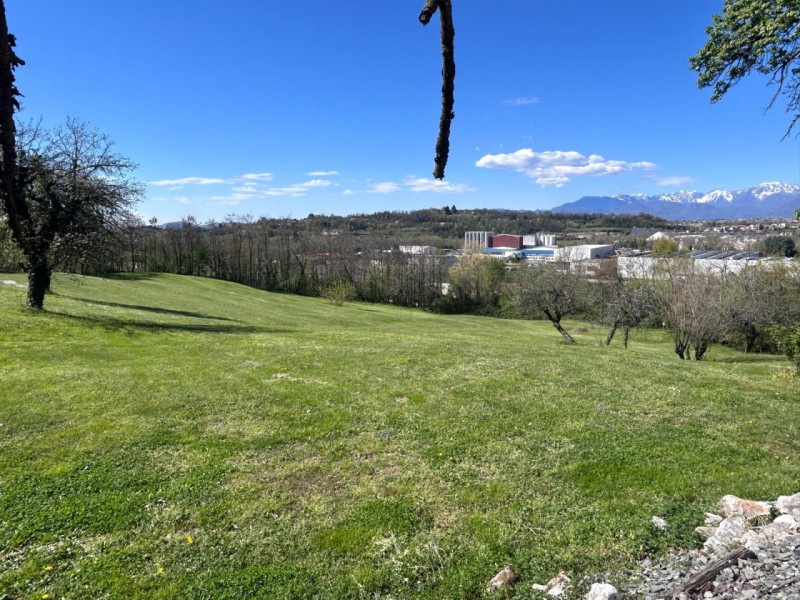 CALDOGNO: VENDESI TERRENO AGRICOLO di mq 23.000 circa, prezzo richiesto EURO 115.000 trattabili. ...