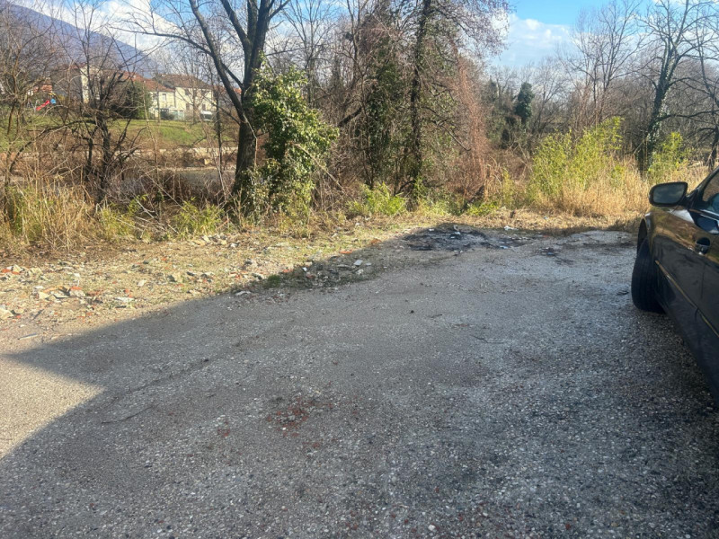 CALDOGNO: VENDESI TERRENO AGRICOLO di mq 23.000 circa, prezzo richiesto EURO 115.000 trattabili. ...