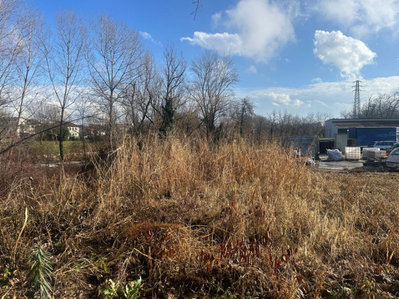 CALDOGNO: VENDESI TERRENO AGRICOLO di mq 23.000 circa, prezzo richiesto EURO 115.000 trattabili. ...