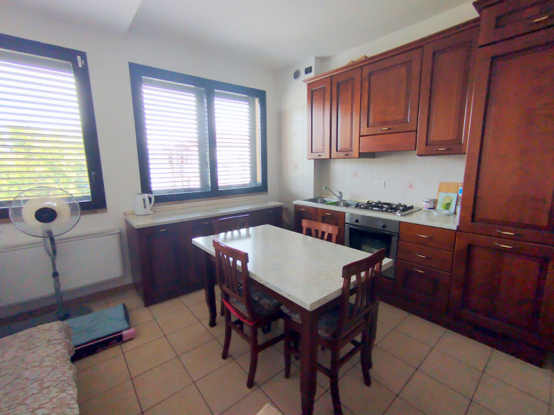 Montegrotto Terme, in zona centralissima, appartamento completamente arredato.

Proponiamo un min...