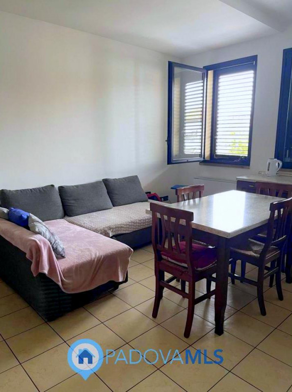 Montegrotto Terme, in zona centralissima, appartamento completamente arredato.

Proponiamo un min...