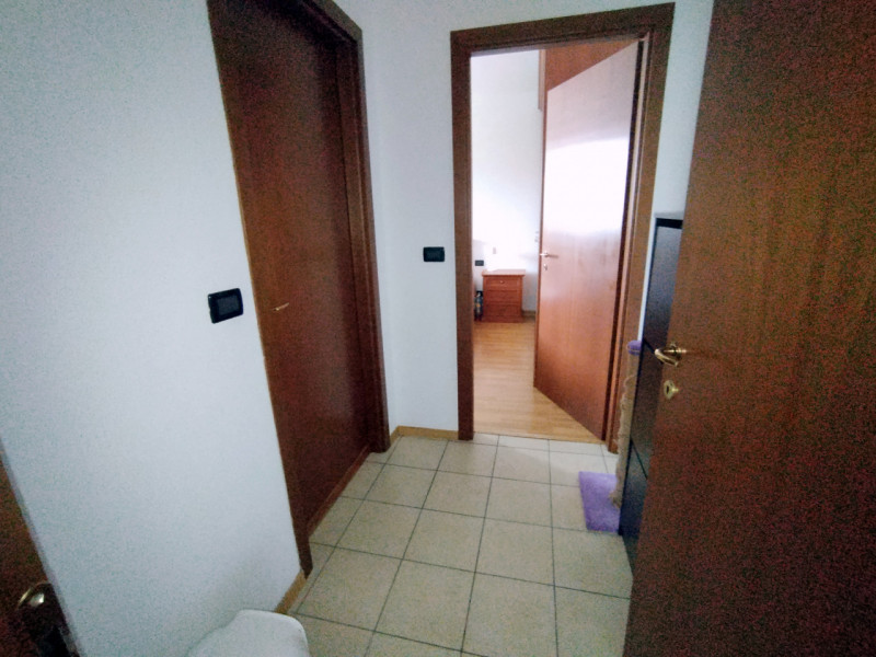 Montegrotto Terme, in zona centralissima, appartamento completamente arredato.

Proponiamo un min...