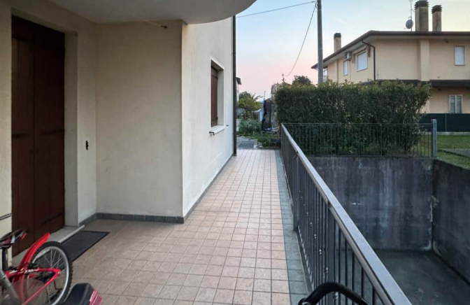 Rif. A.A.272-25

Vendita all'asta - appartamento al piano terra con garage in data 15 settembre 2...