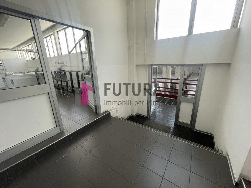 RIF: 168NM - BORGORICCO (PD) - PER INFO 0444/310220

Propongo in affitto un capannone di 2200 mq ...