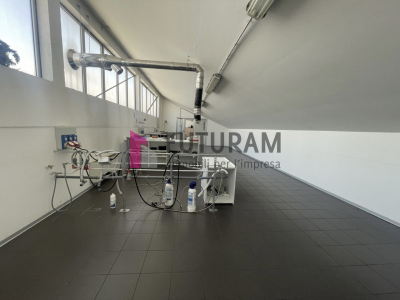 RIF: 168NM - BORGORICCO (PD) - PER INFO 0444/310220

Propongo in affitto un capannone di 2200 mq ...