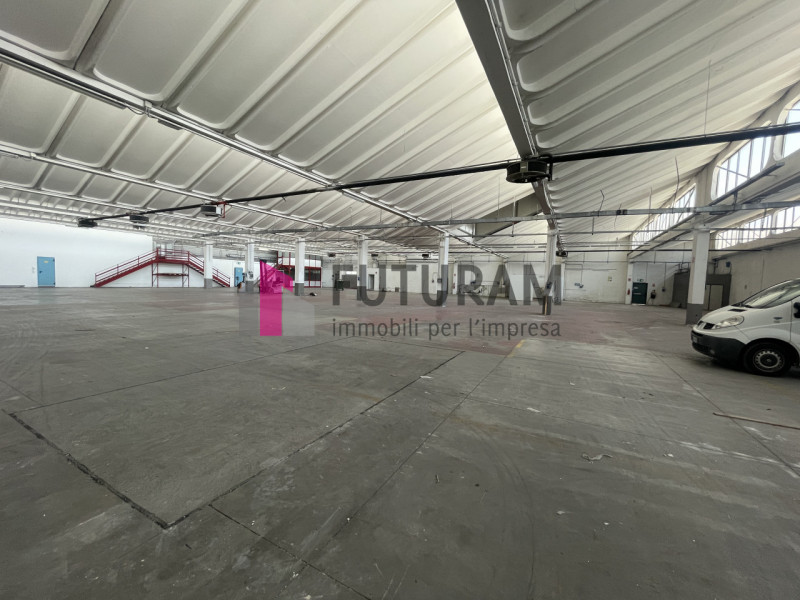 RIF: 168NM - BORGORICCO (PD) - PER INFO 0444/310220

Propongo in affitto un capannone di 2200 mq ...