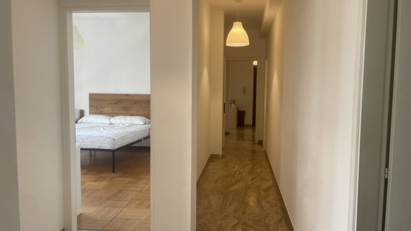 Scopri questo splendido appartamento pentalocale situato nel cuore del quartiere Santa Rita di Pa...