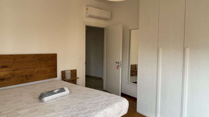Scopri questo splendido appartamento pentalocale situato nel cuore del quartiere Santa Rita di Pa...