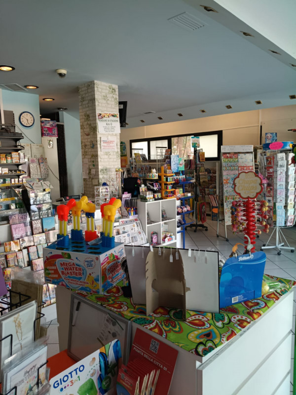 In esclusiva proponiamo in vendita un’attività commerciale storica, situata nel cuore della vivac...