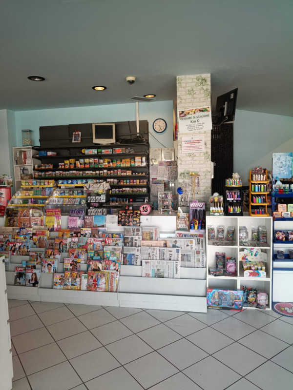 In esclusiva proponiamo in vendita un’attività commerciale storica, situata nel cuore della vivac...