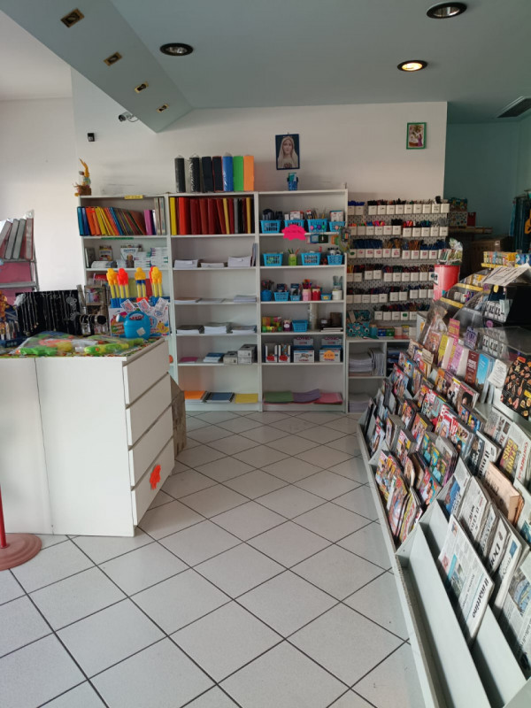 In esclusiva proponiamo in vendita un’attività commerciale storica, situata nel cuore della vivac...