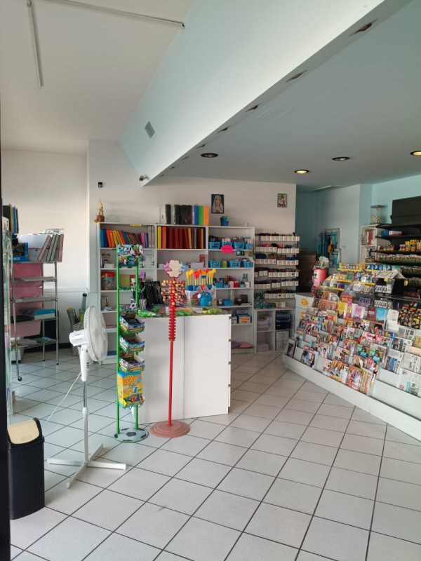 In esclusiva proponiamo in vendita un’attività commerciale storica, situata nel cuore della vivac...