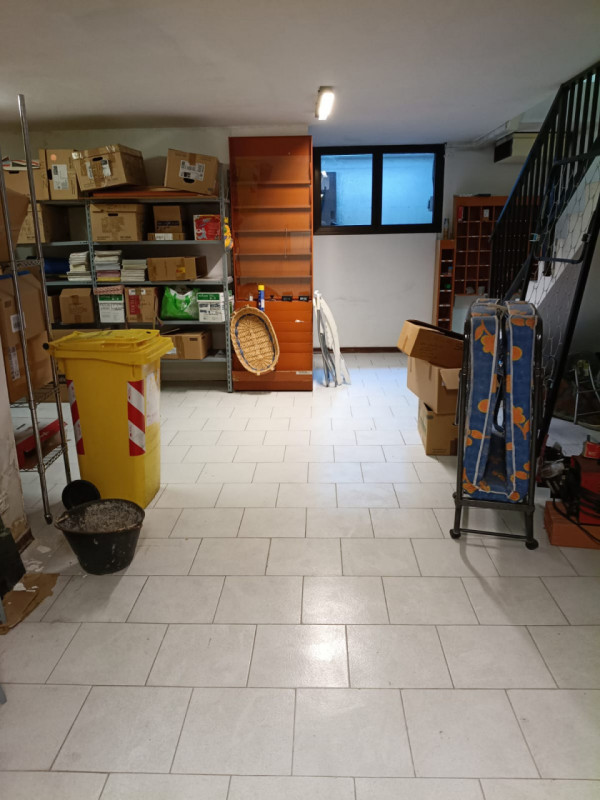 In esclusiva proponiamo in vendita un’attività commerciale storica, situata nel cuore della vivac...