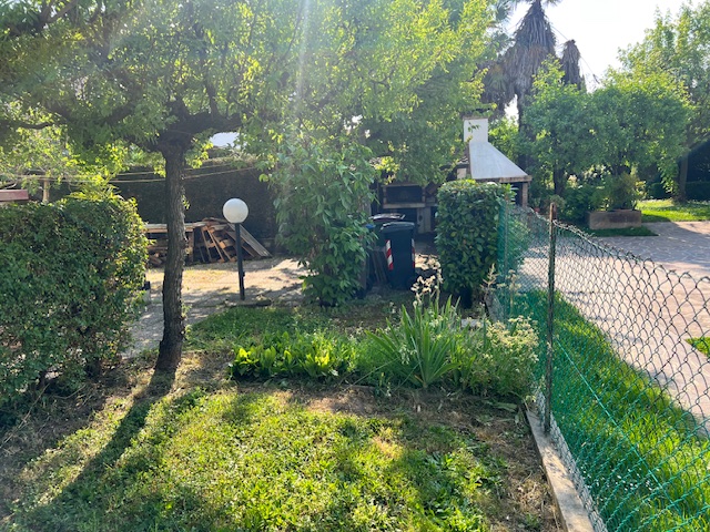 Perarolo di Vigonza, Proponiamo in esclusiva una signorile villetta singola su due livelli per co...