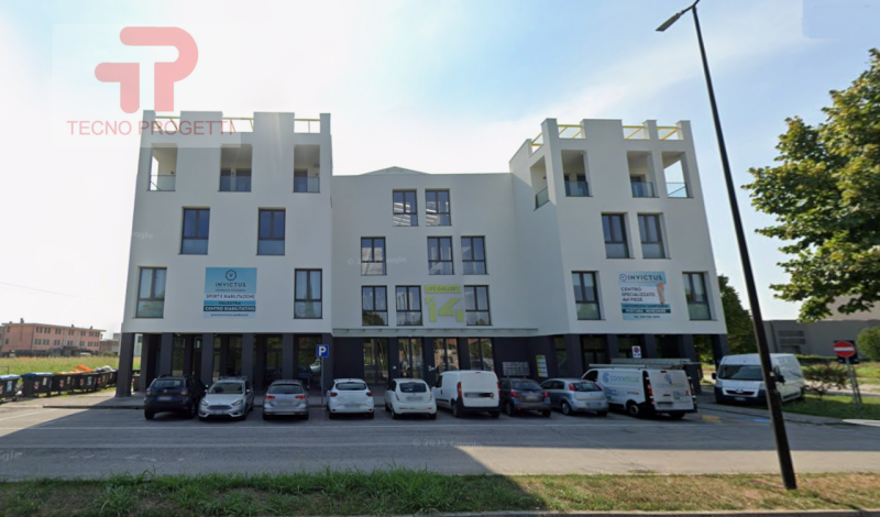 Scopri gli uffici moderni e funzionali disponibili per l'affitto nella rinomata zona industriale ...