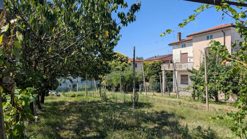 <h3>Un'Opportunità Unica per la Tua Nuova Vita a Zugliano!</h3><p>Immagina di plasmare la casa de...