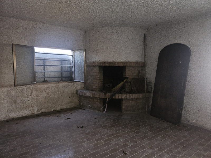 Situata nel cuore di Vighizzolo d'Este, questa affascinante villa singola offre un'opportunità im...
