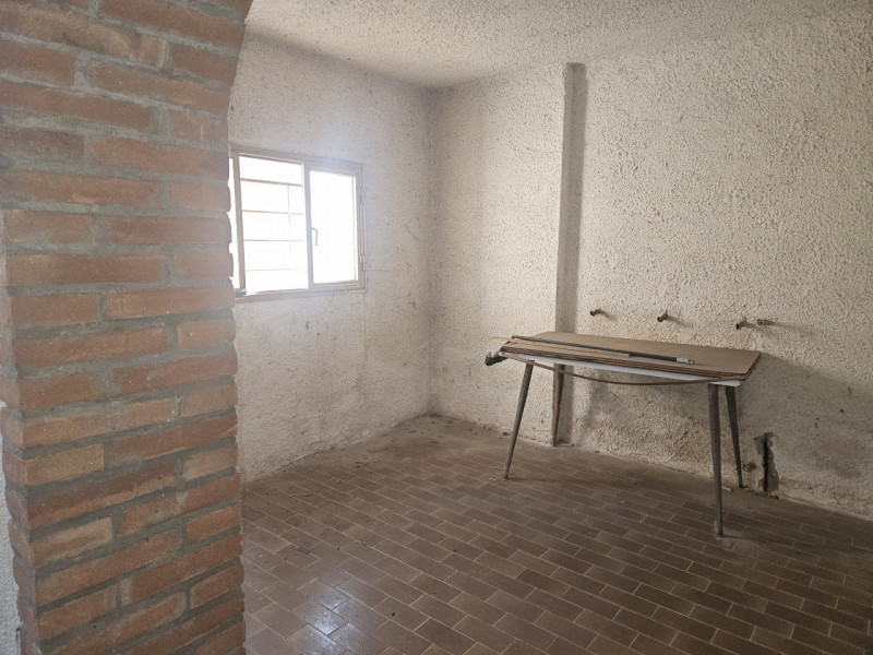 Situata nel cuore di Vighizzolo d'Este, questa affascinante villa singola offre un'opportunità im...