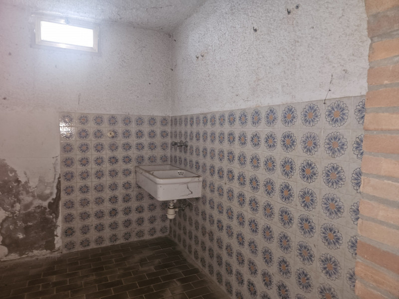 Situata nel cuore di Vighizzolo d'Este, questa affascinante villa singola offre un'opportunità im...