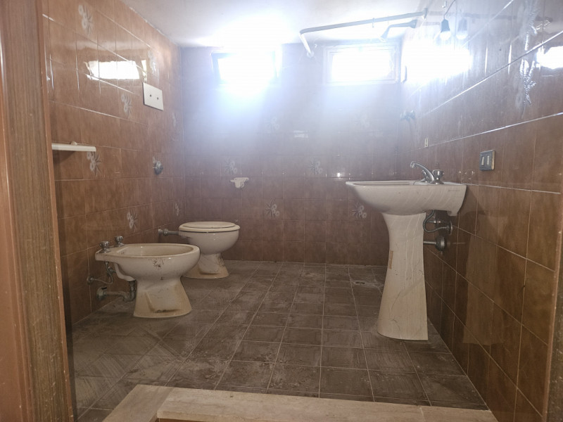 Situata nel cuore di Vighizzolo d'Este, questa affascinante villa singola offre un'opportunità im...